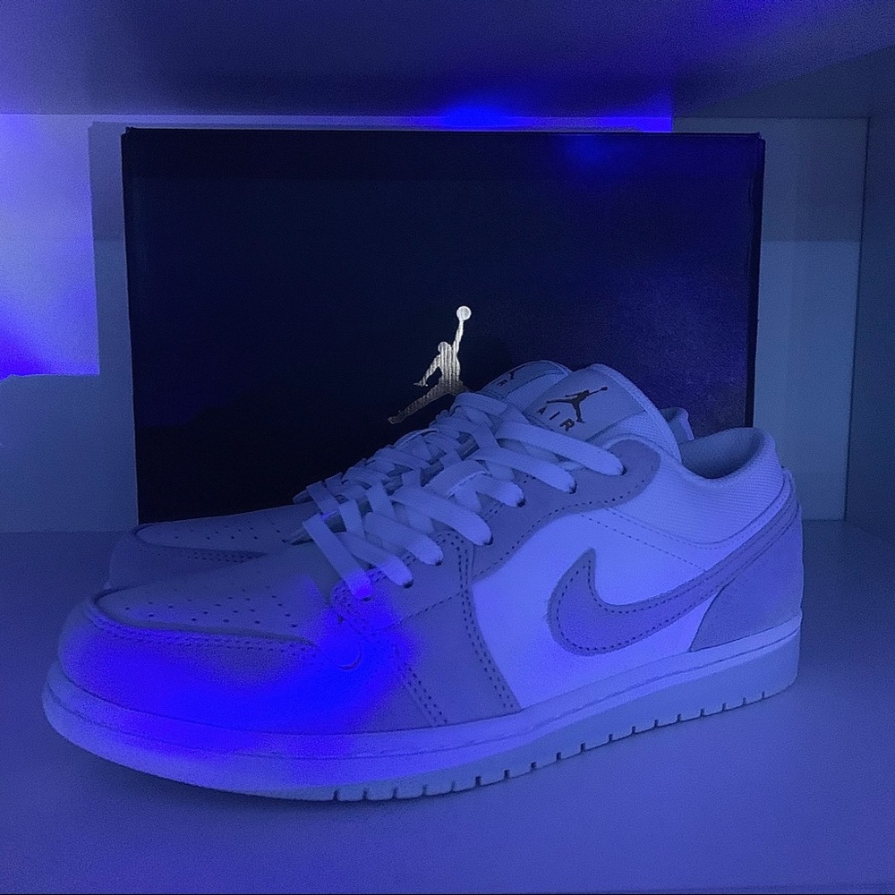 NEW Men’s Jordan 1 Low Paris - Picture 4 of 5